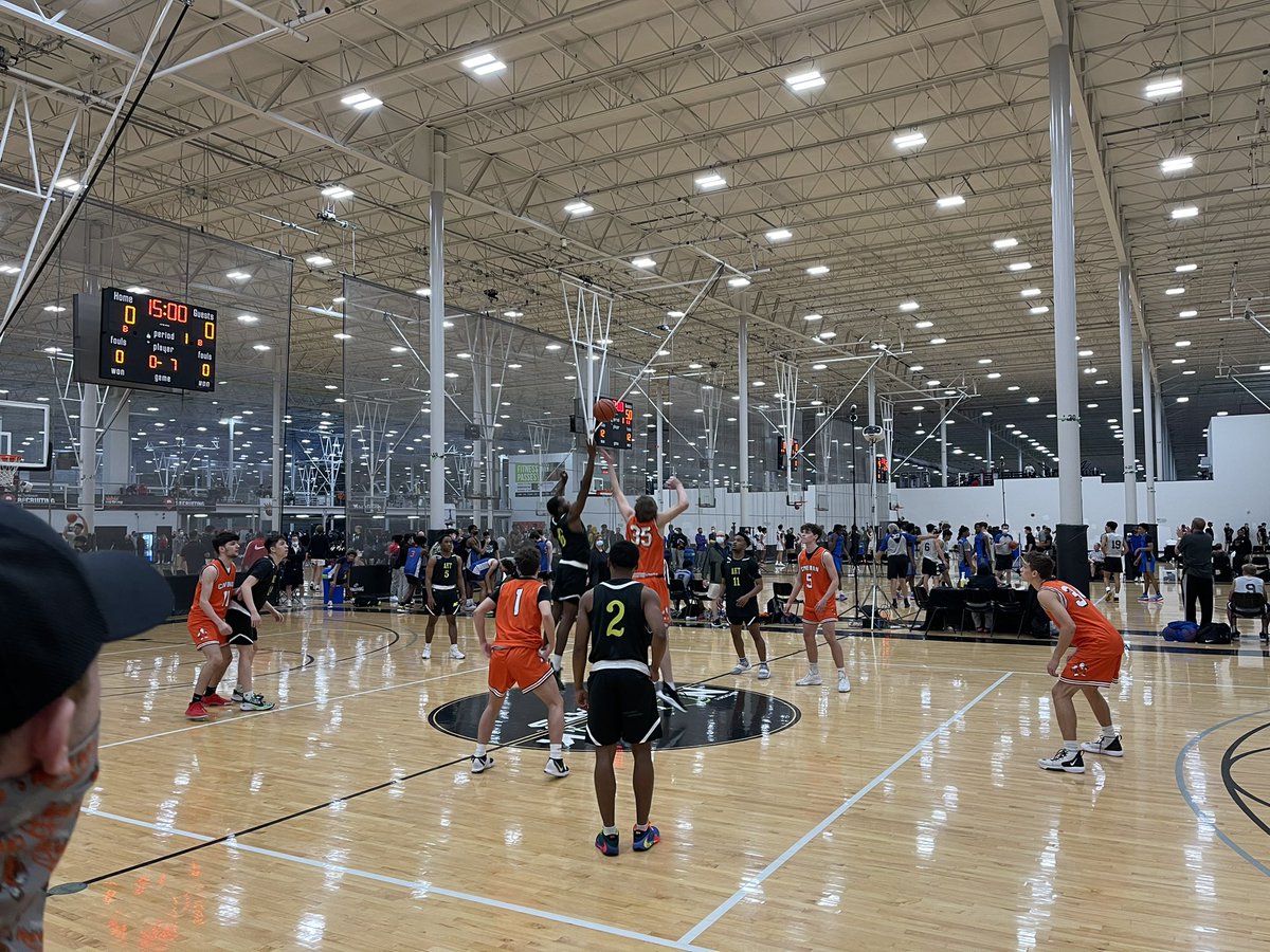 Some photos of tonight’s opening round victory for Caveman Academy 17U. Great back and forth and Caveman holds on to win 58-57 to advance to the round of 32. Next game: 4:15pm Saturday vs Crown Basketball. <a href="/TheHoopGroup/">Hoop Group</a> #HGJamFest