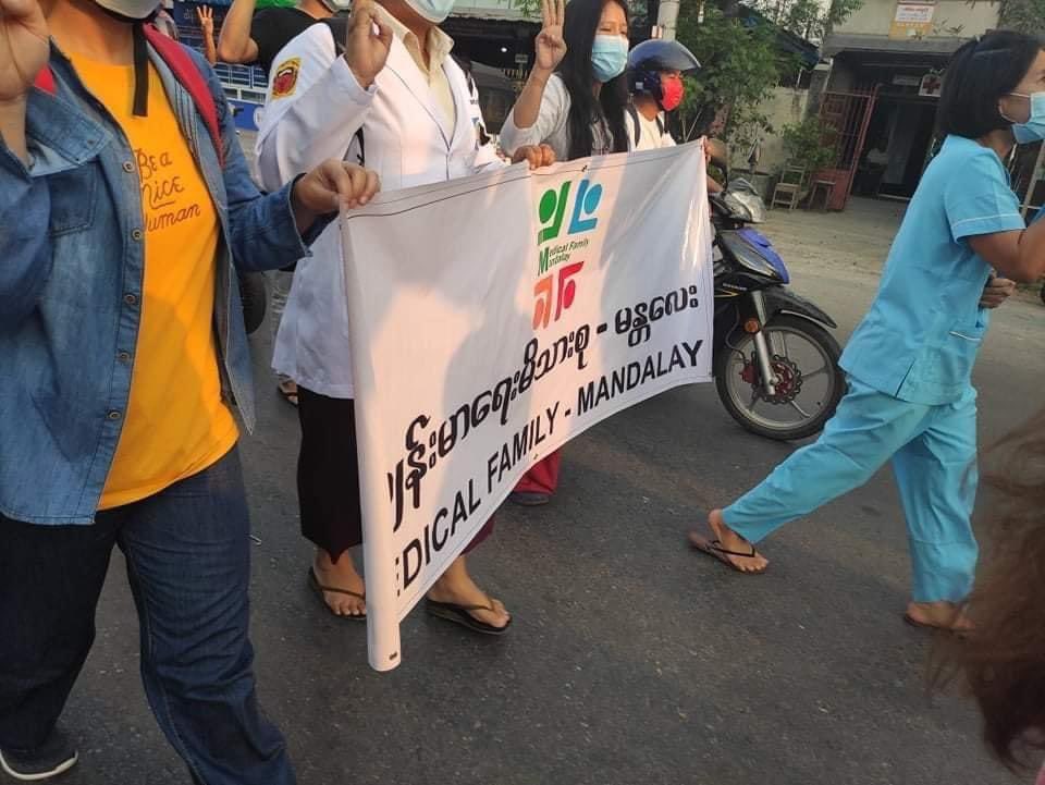 Peaceful Protest in Mandalay — Medical Family

#WhatsHappeningInMyanmar #Apr10Coup #MilkTeaAlliance
