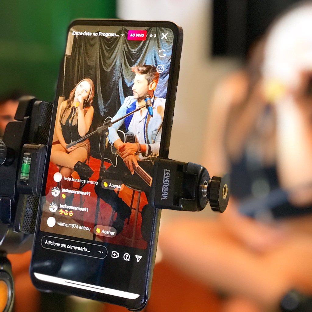 Gravação da nossa entrevista no programa Rede Sempre Conectado da Rádio O Melhor da Música.