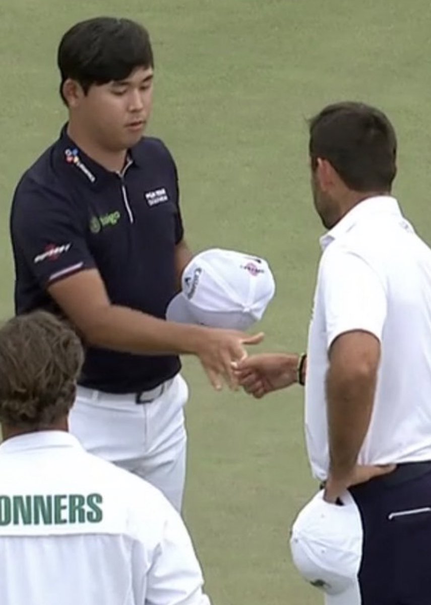 KylePorterNS's tweet image. Spieth is about to win his second Masters, and all I could think about tonight was this. I cry-laugh every time I see it.