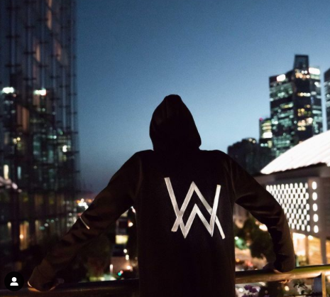 moneypromax's tweet photo. #AlanWalker https://t.co/Ns6ohLrj9B