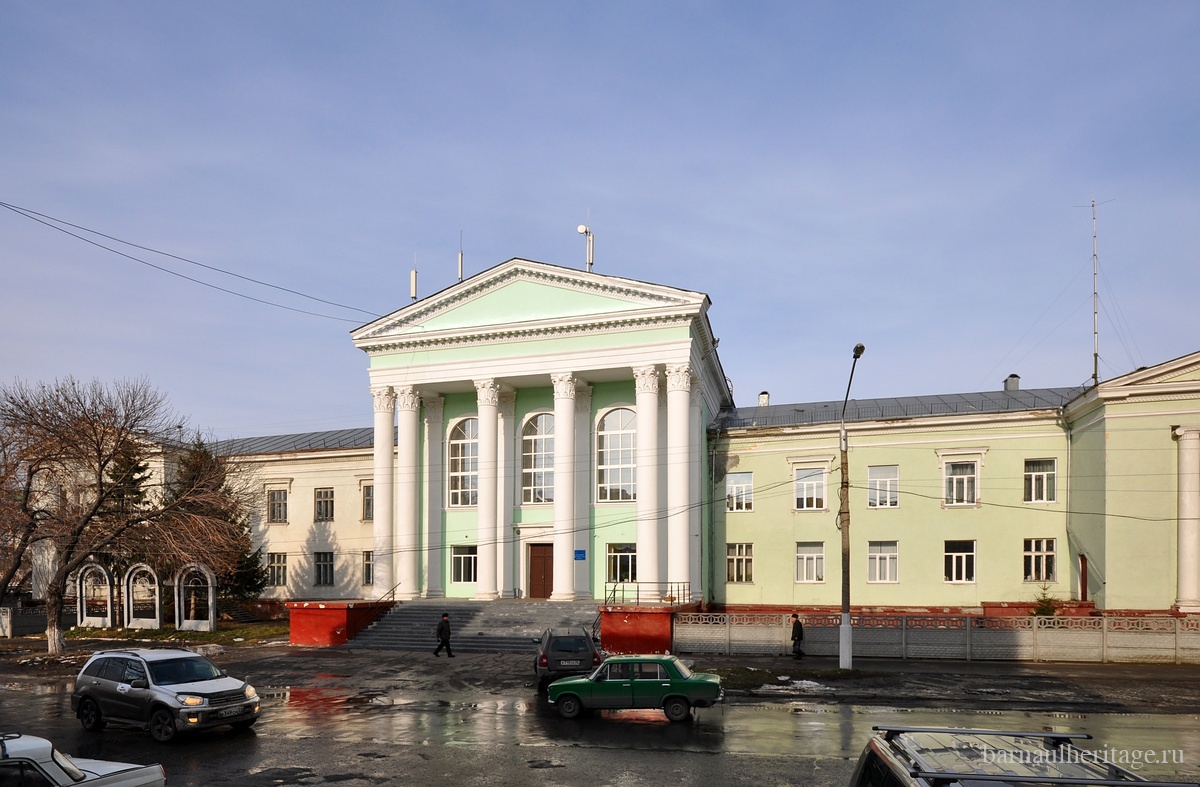 алтайский краевой дворец творчества детей и молодежи. алтайский краевой дворец творчества и молодежи лого. краевой дворец молодежи барнаул подросток. дворец пионеров барнаул. алтайский краевой дворец творчества детей и молодежи.