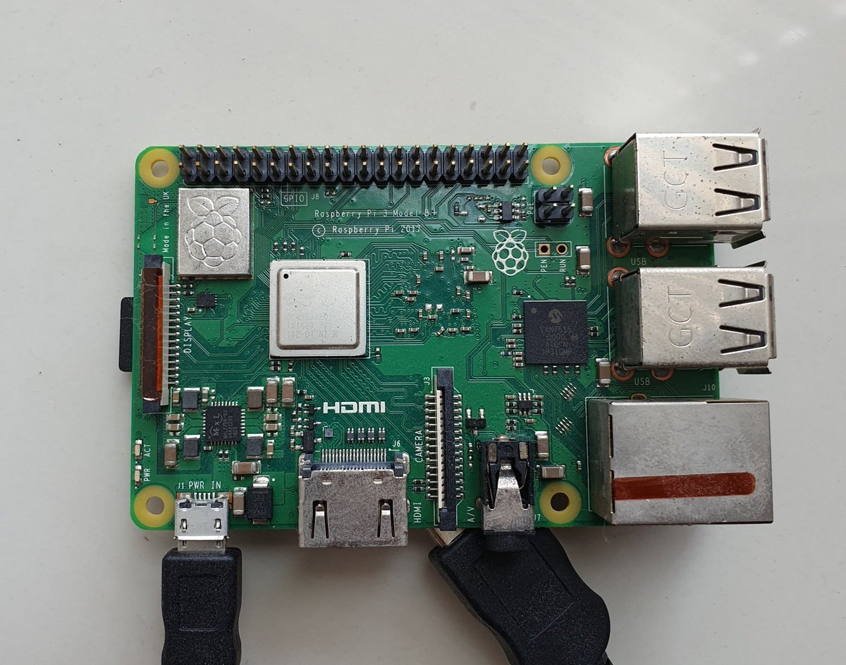 Hari ni aku ada projek nak buat. Memandangkan Raspberry Pi 3B+ aku takde buat apa sekarang, aku nak buat RetroPie supaya bila anak buah aku datang lain kali, boleh main games NES/SNES/GBA etc.Bebenang ini adalah untuk dokumentasi sendiri (sort of).