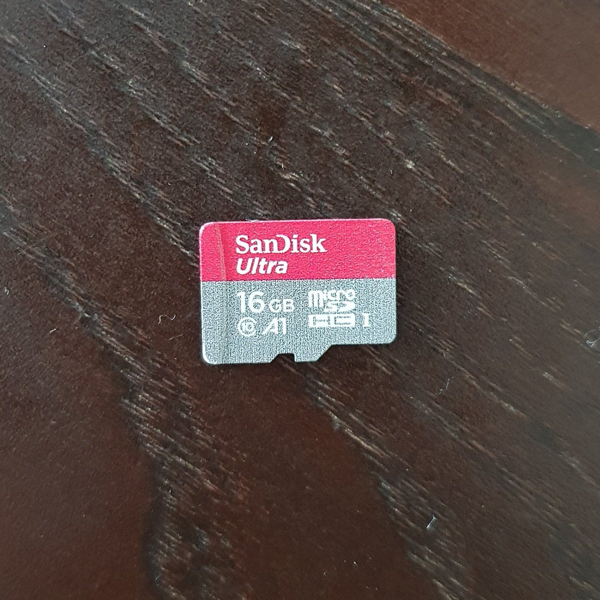 Storage guna the good old SanDisk Ultra 16GB. Games akan load dari external USB sticks kot instead of letak dalam ni. Laptop  @atikahhhrazak_ ni fx juga sebab ada microSD slot terus dan bukannya SD card slot.