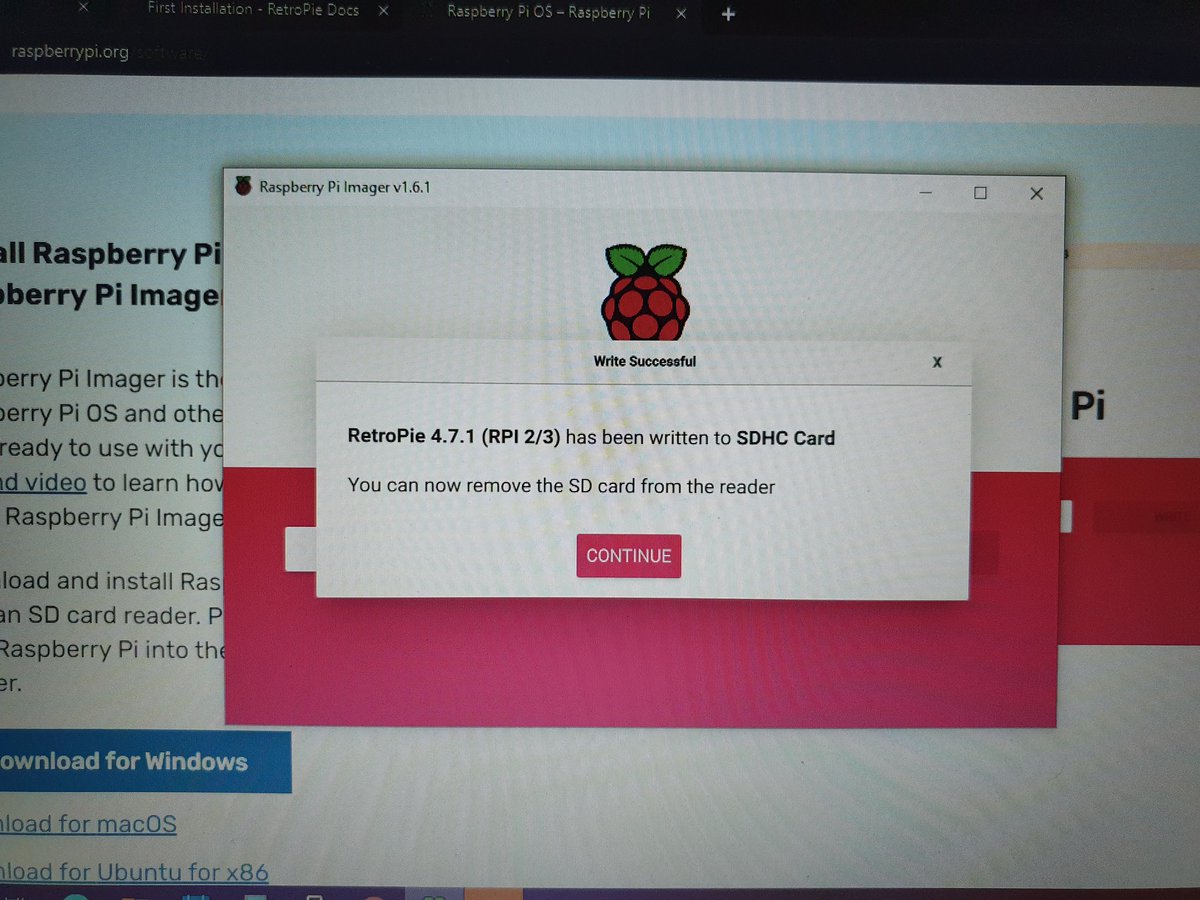 Selesai! Masukkan semula kad microSD kat Raspberry Pi. Dan kita cuba untuk boot...