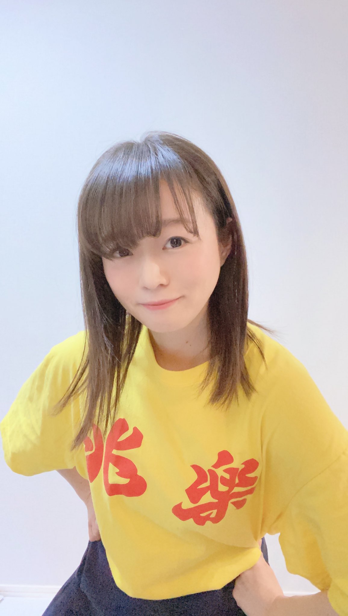 Twitter 上的 喜屋武ちあき 先日突然かおりちゃんがくれた兆楽tシャツを大切に着ています 元気が出るので最高 T Co Vgevou2g61 Twitter