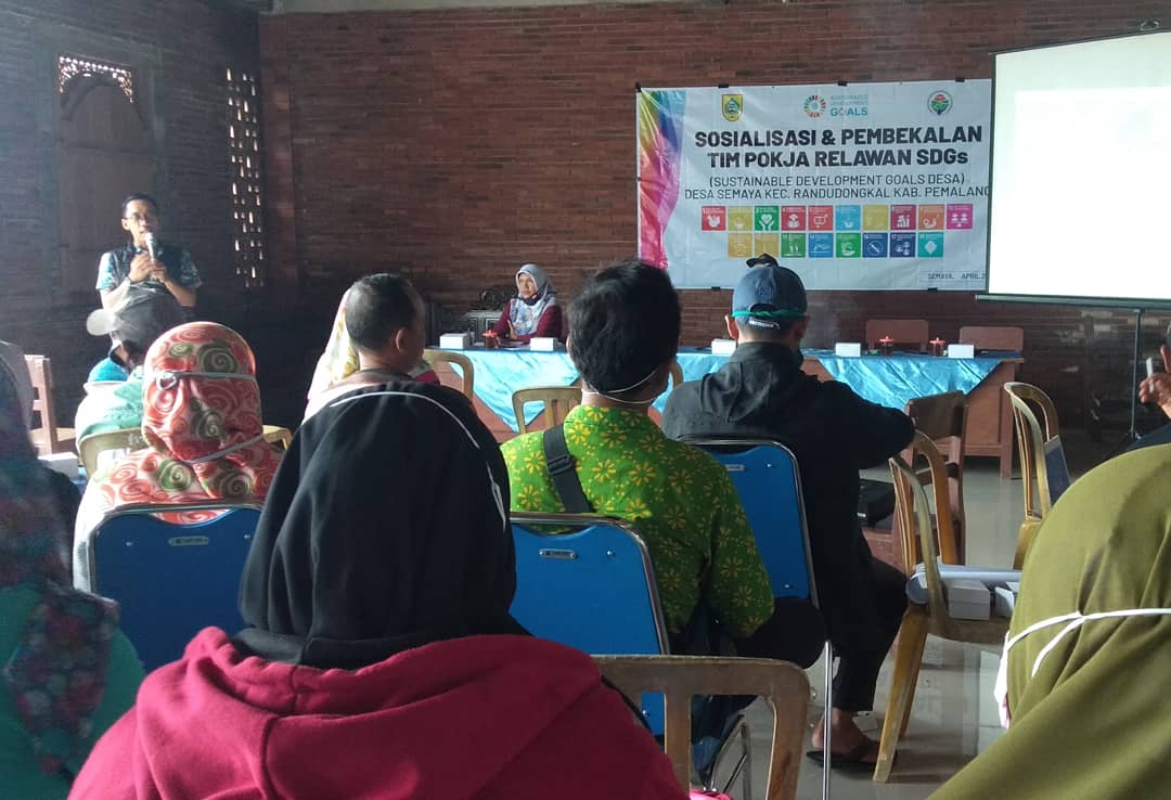 desa_semaya's tweet photo. Sosialisasi &amp; Pembekalan Pokja Relawan SDGs Desa Semaya 10/4

#semayadesaku 
#desapintar 
#desadigital 
#desaberdaya https://t.co/Z5oZpbfJ9h