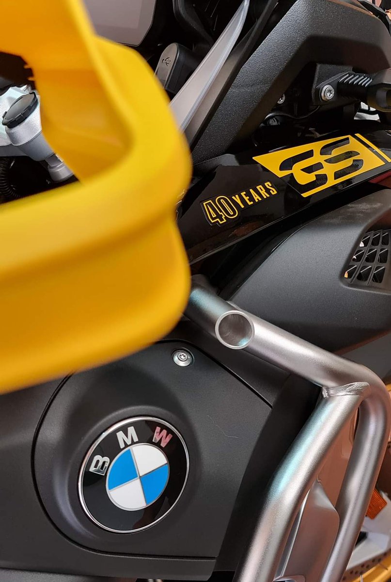 sukiontheroad's tweet photo. R 1250 GSA / Edición 40 años GS.
Nuevo miembro en la familia!
@BMWMotorrad #40YearsGS #BMWRiders #sukiontheroad https://t.co/WW4kb0U7ON