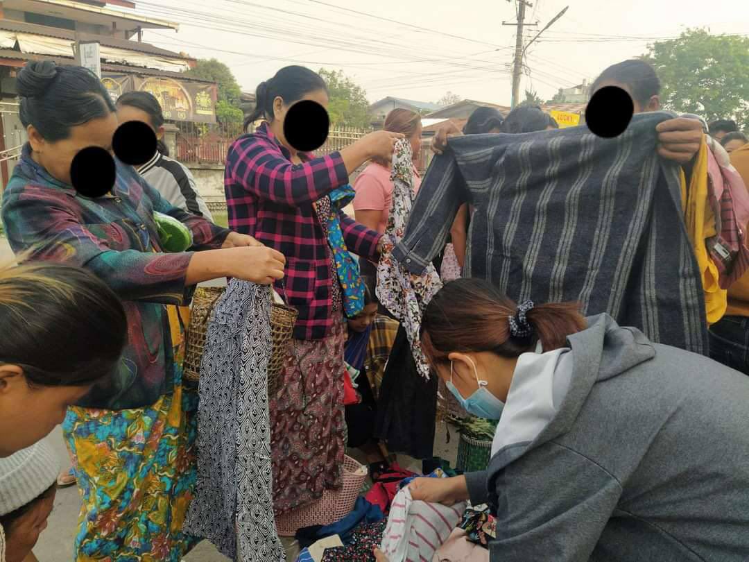 ChitSuThansin's tweet photo. “Take if you need and donate if you have more” Campaign in Myitkyina, Kachin State. People taking care of each other with much generosity when things are tough is the warmest thing we are lavish.
ELECTED CRPH
#Apr10Coup #WhatsHappeningInMyanmar https://t.co/2rHhYZRWMj