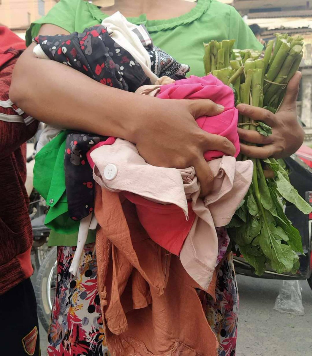 ChitSuThansin's tweet photo. “Take if you need and donate if you have more” Campaign in Myitkyina, Kachin State. People taking care of each other with much generosity when things are tough is the warmest thing we are lavish.
ELECTED CRPH
#Apr10Coup #WhatsHappeningInMyanmar https://t.co/2rHhYZRWMj