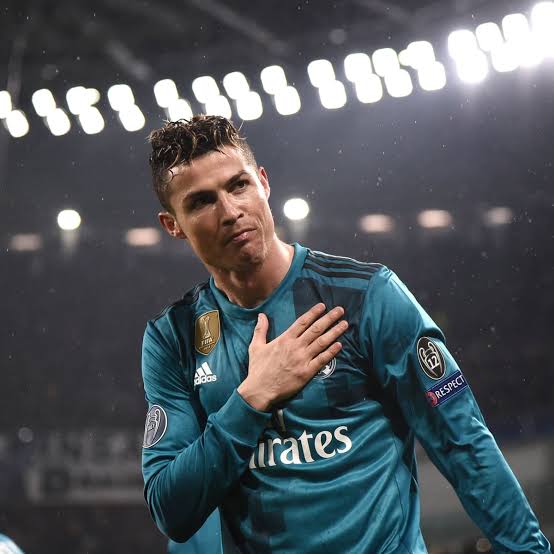 I will start this thread with an infamous comparison: R9 vs CR7. A lot of people compare R9 with CR7 and mostly quote CR7's stats and conclude CR7 should not be compared with R9. Here 4 words are important that I mentioned: Remember that generally the word "better" is atttibuted