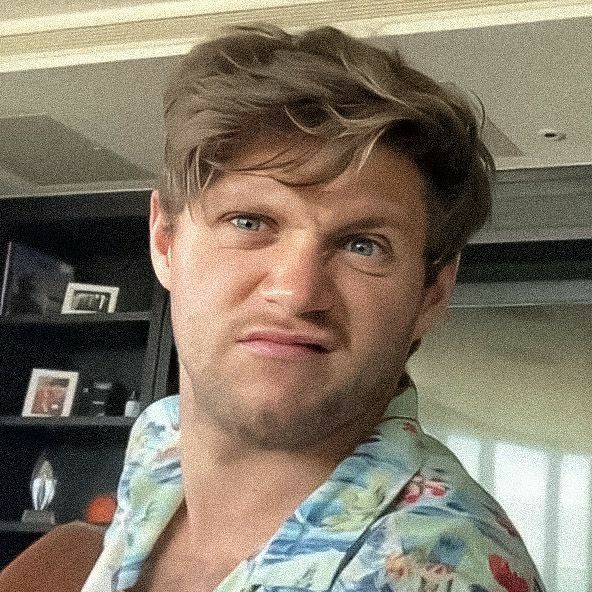 Niall photos that give me boyfriend energy.a thread 