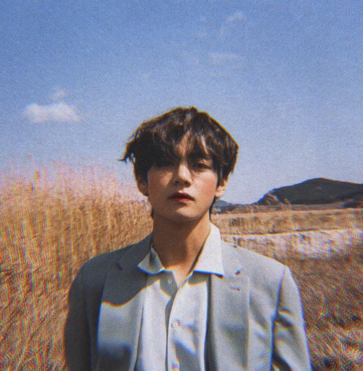 kim taehyung being the view; a thread