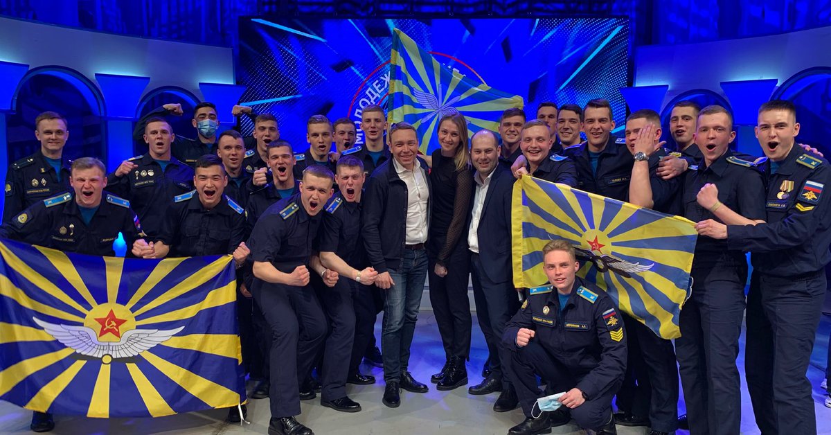 larionovSN's tweet photo. 9 апреля, При поддержке губернатора @D_Azaroff в Тольятти стартовала молодежная лига КВН « Тольятти. Отличная атмосфера, новые команды, юмор, улыбки и хорошее настроение- те составляющие, которые царили в этот вечер в Тольятти. @samminobr #квнсамара https://t.co/jlMM66jCvP