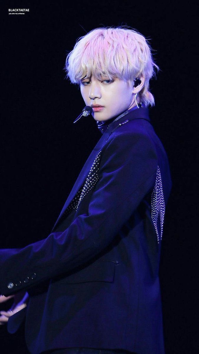 it’s diana day ♡ happy birthday lovely!!!! i send you nothing but love and light your way. i hope you have a wonderful day, week, month, year, life, y todo. ILYSM. ps, this has been in my drafts since we became moots so enjoy - a tiny thread of blonde mullet tae <3