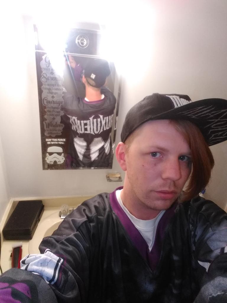 blasphemous43's tweet photo. I miss yall. Hit a killa up. Whoop whoop mcl 🤡🖤
My boy sent me a new @AllaXulElu #MauXULeuM jersey. #juggalo #xuligan #juggalofamily #praiseXul #longliveevil #lle #NevetS #wickedclownghost #sadclown https://t.co/mzslO3PWZ5