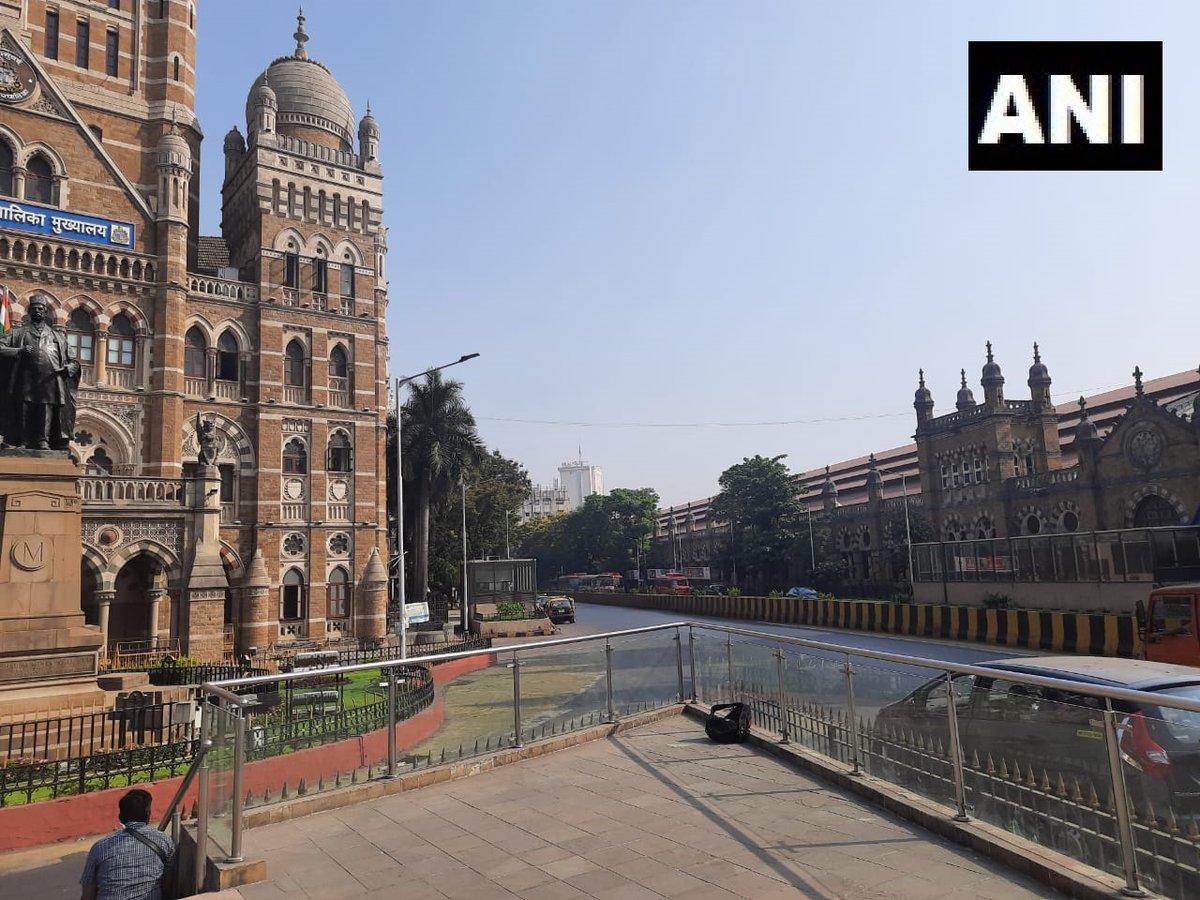 CNBCTV18News's tweet photo. Streets near Chhatrapati Shivaji Maharaj Terminus and headquarters of the Brihanmumbai Municipal Corporation wear a deserted look as weekend lockdown is imposed in the city till 7 am on Monday.

📷: ANI

#maharashtralockdown #WeekendLockdown #COVID19 #secondwave https://t.co/KBGgwkSOP2