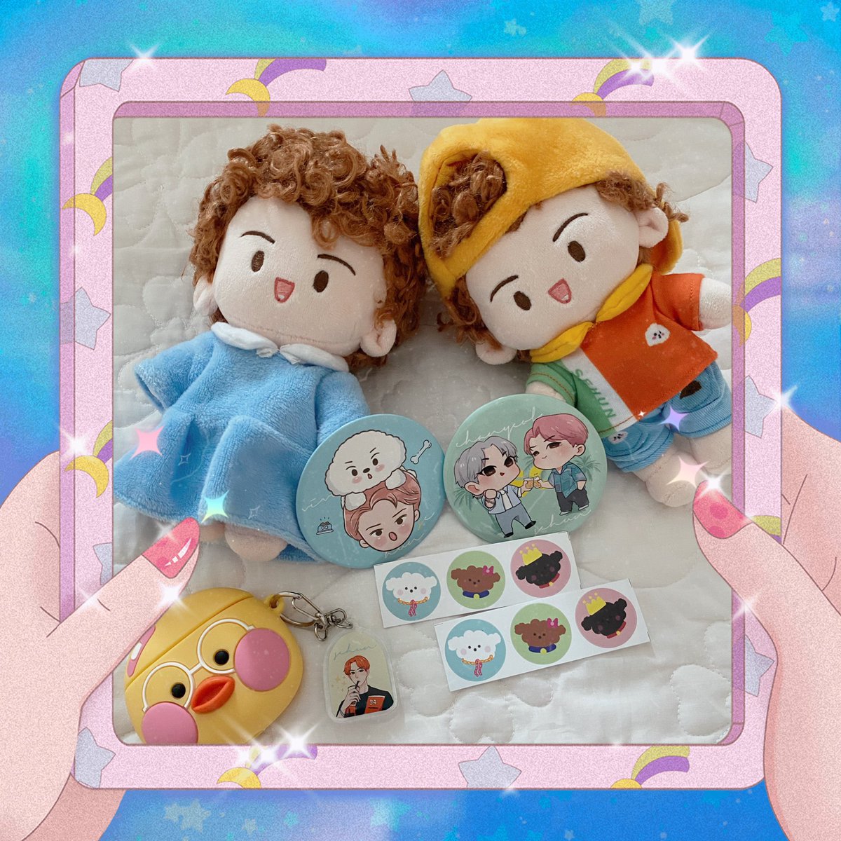 BubbleSaii_'s tweet photo. ◡̈❁ Giveaways ᜊﬞﬞ  #happySEHUNday 

 "1 set"
- กระจก (เซฮุนวีวี่ / ชานเซ) ✨สุ่มลาย
- พวงกุญแจ (สุ่ม 12 เซท)
- สติกเกอร์🐶 2ชิ้น 

🌸 52 set 🌸 
โควต้าสำหรับแลก 12เซท

✨ค่าส่งน้อง 35 .-
💘ลงฟอร์ม 11 เมษา เวลา 20:00น.

(ส่งของปลายเดือนเมษางับ) https://t.co/P5nSQt9VRc