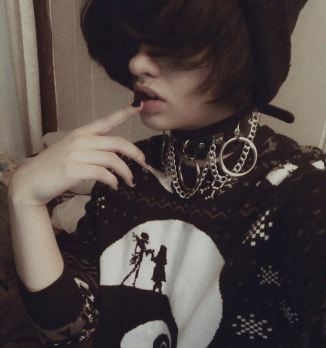 Trans Femboy (Bi He/Him) ~ Switch Brat/Deity Kitten/Puppy &bull; Tribute to Dm Custom Prices Below &bull; Hard/Soft