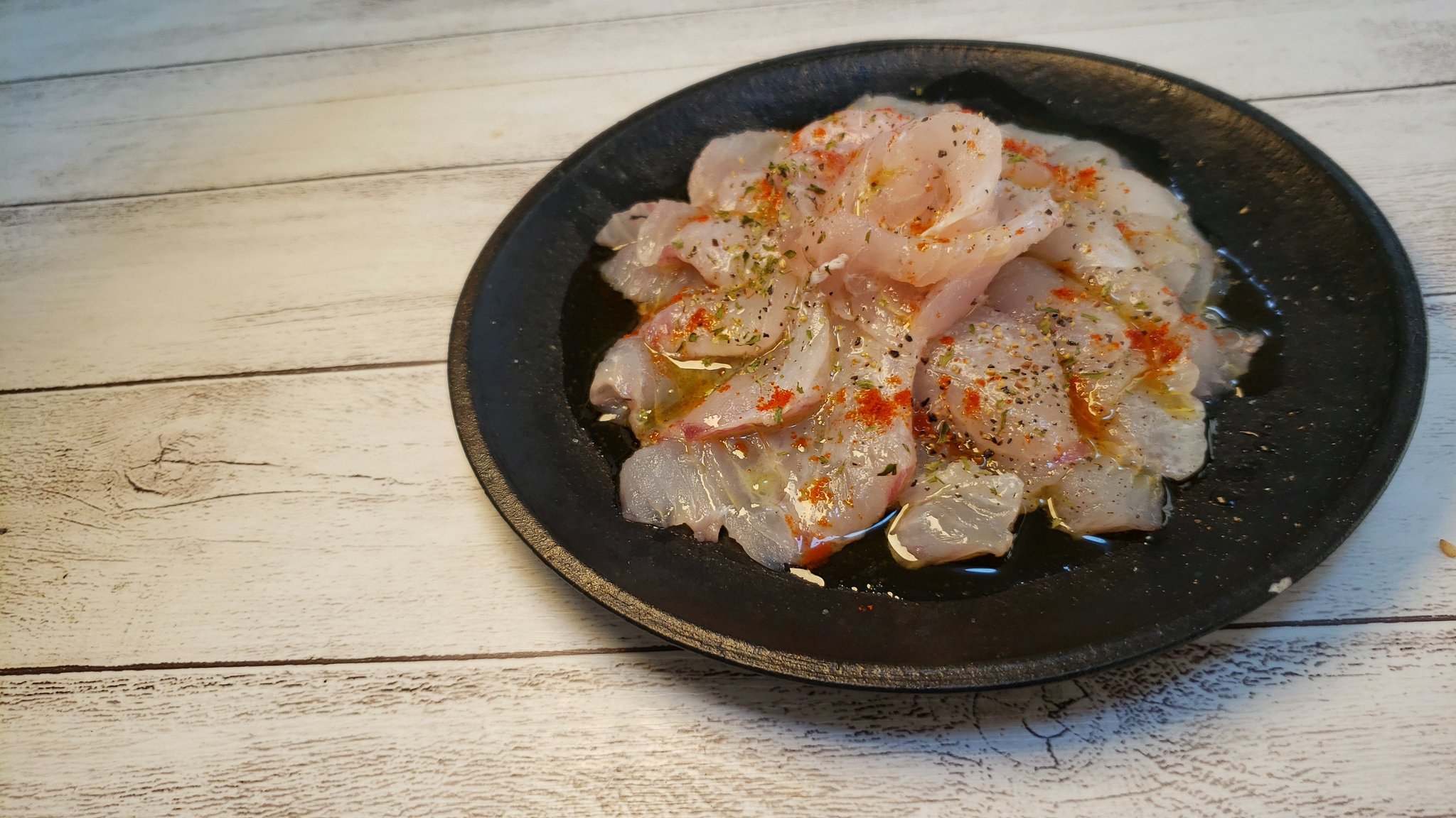 リュウジ 料理のおにいさんバズレシピ スズキはガーリックおいるでカルパッチョにすんのが一番ウマい 残りはムニエル T Co Dzmfuhe1cn Twitter