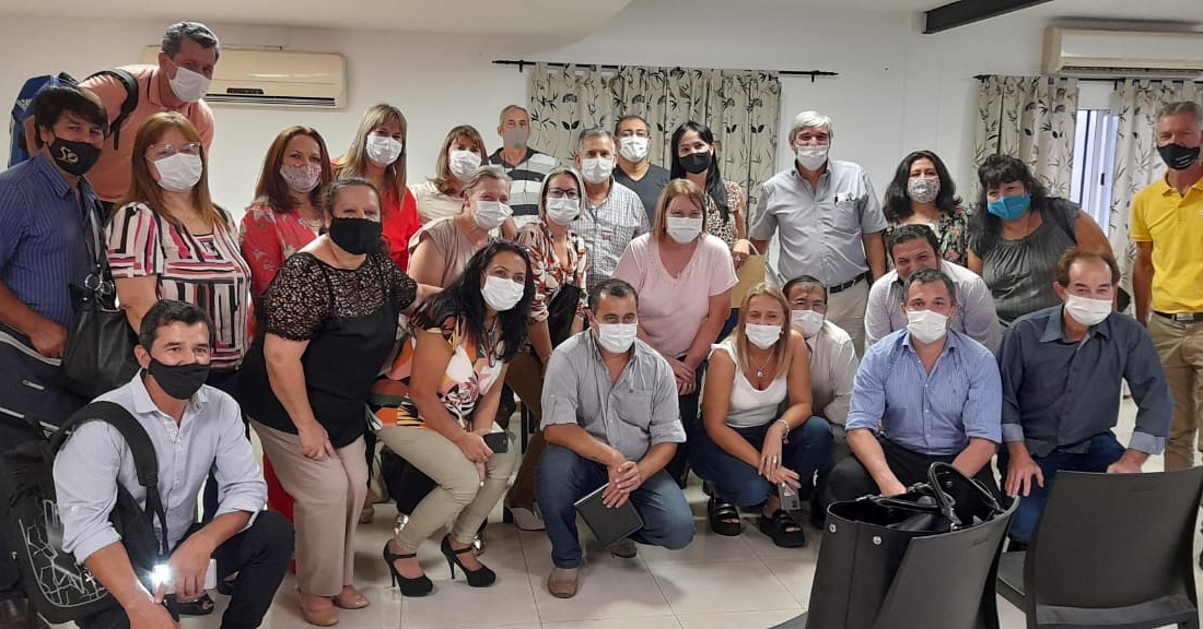 Reunion de Secretarios Esc. 
Con la impronta de colaborar y estar cerca de las necesidades en todo el territorio misionero <a href="/herrerayflia/">Oscar Herrera Ahuad</a> <a href="/jalbertogalarza/">Juan Alberto Galarza</a> <a href="/cjdechat/">Christian Dechat</a> <a href="/normacuquejo/">Norma Cuquejo</a>  <a href="/grillo141/">Ruben Dario</a> <a href="/Sandragrade1/">Sandragrade</a> <a href="/hugogauna70/">Hugo Gauna</a> <a href="/Gladysmdasilva/">Gladys Da Silva</a> <a href="/Gladisbangel/">Gladis Bangel</a> <a href="/eduardostum/">eduardostum</a> <a href="/oviedo_luis/">Luis H Oviedo</a>