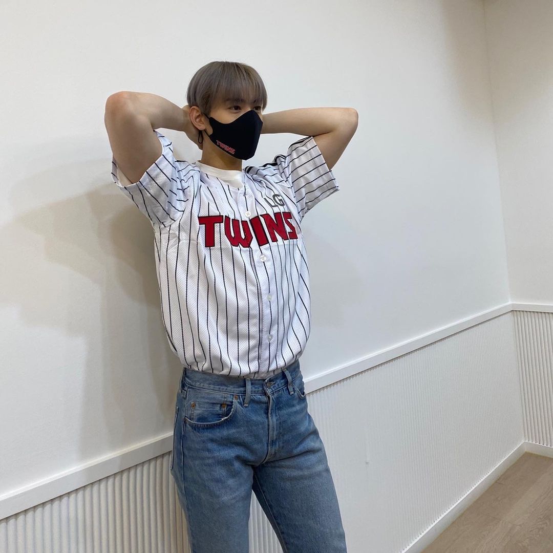 Korepoコレポ 180cm 68kg チャ ウヌ Astro 本日 4 10 始球式参加 小顔とのギャップ映えがまぶしいたくましい背中 T Co B97xjbtmfh T Co 2uwqh8acfg Twitter