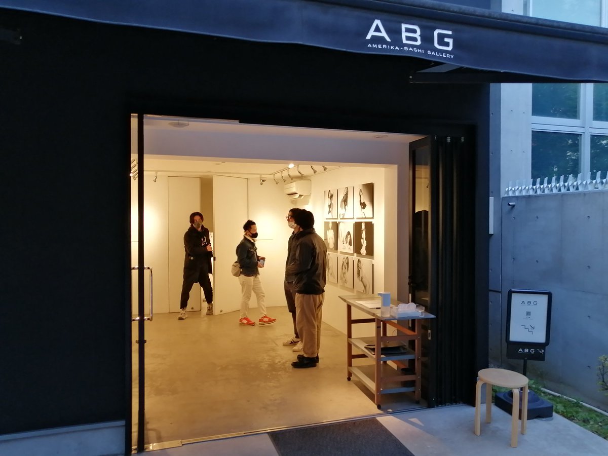 ExGroundswell's tweet photo. 本日はこちらにお邪魔しました、

トクヤマムネタカが「02展 #CJDSP」でトライする 複製できない「NFT写真データ」を販売する意味  https://t.co/90VC9shZdq https://t.co/r87MjIKpdx