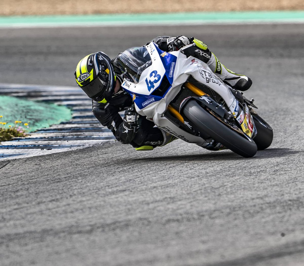 H43Team's tweet photo. POLE POSITION‼️🏁

QP RESULTS SUPERSPORT:

P1 - @SimonJespersen
P6 - @juan38rpm
P16 - Joan Díaz
P19 - Ondrej Vostatek
P20 - Davide Fabri https://t.co/XCQdVG9jhW