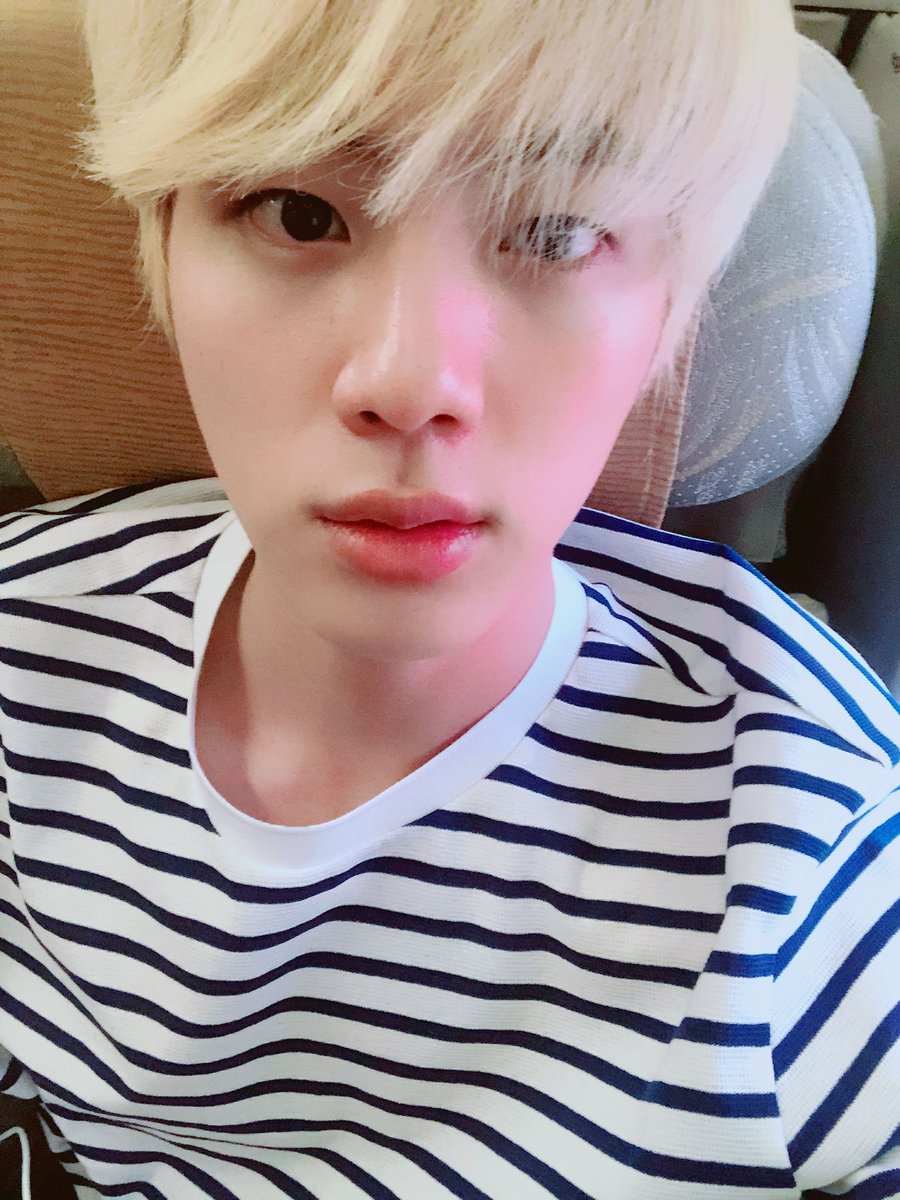 The Selcas Kim Seokjin posted on 210410 - a thread