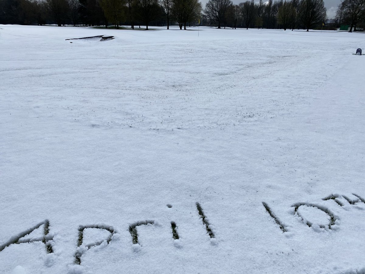 Snow ⛄️ #golf #nogolf #bramhall #cheadlehulme #cheshire #cheshiregolf