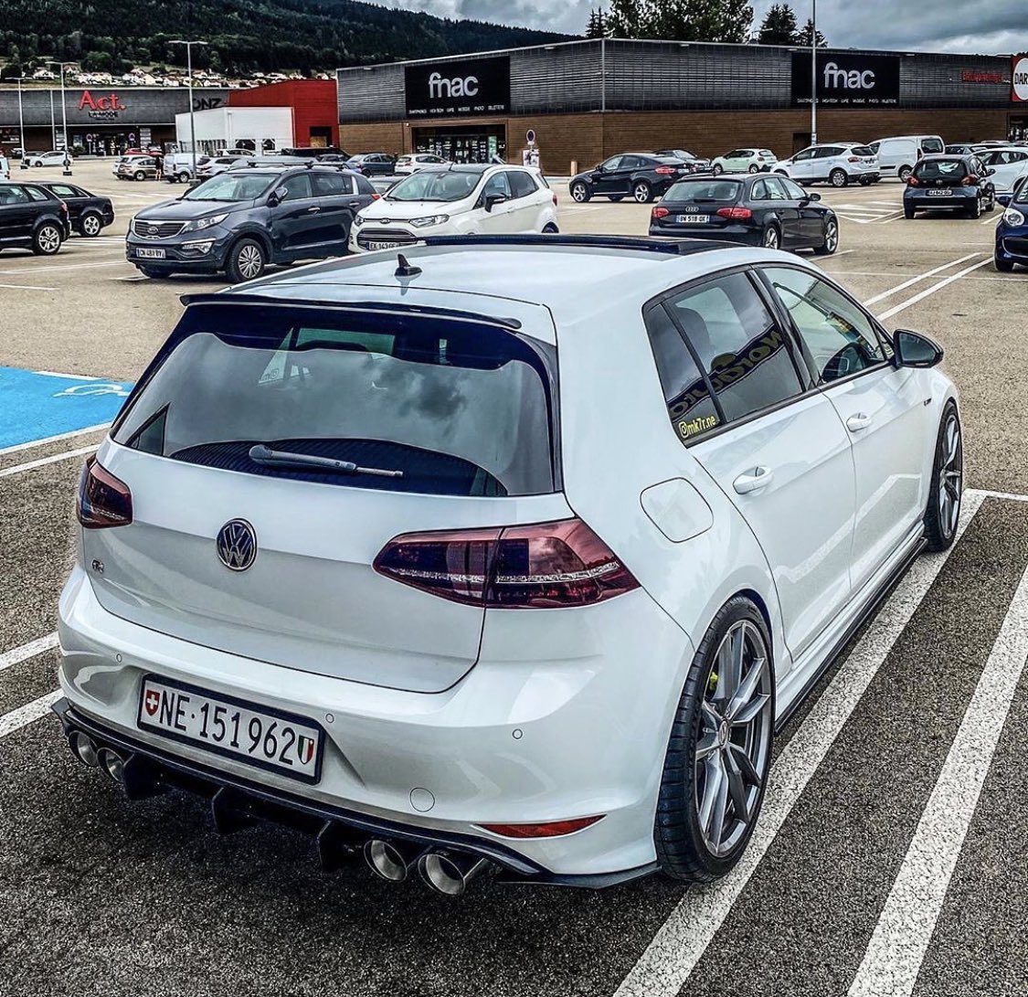 FastCarsWorld's tweet photo. Volkswagen Golf 7 R 🍑 https://t.co/yVRydmdcah