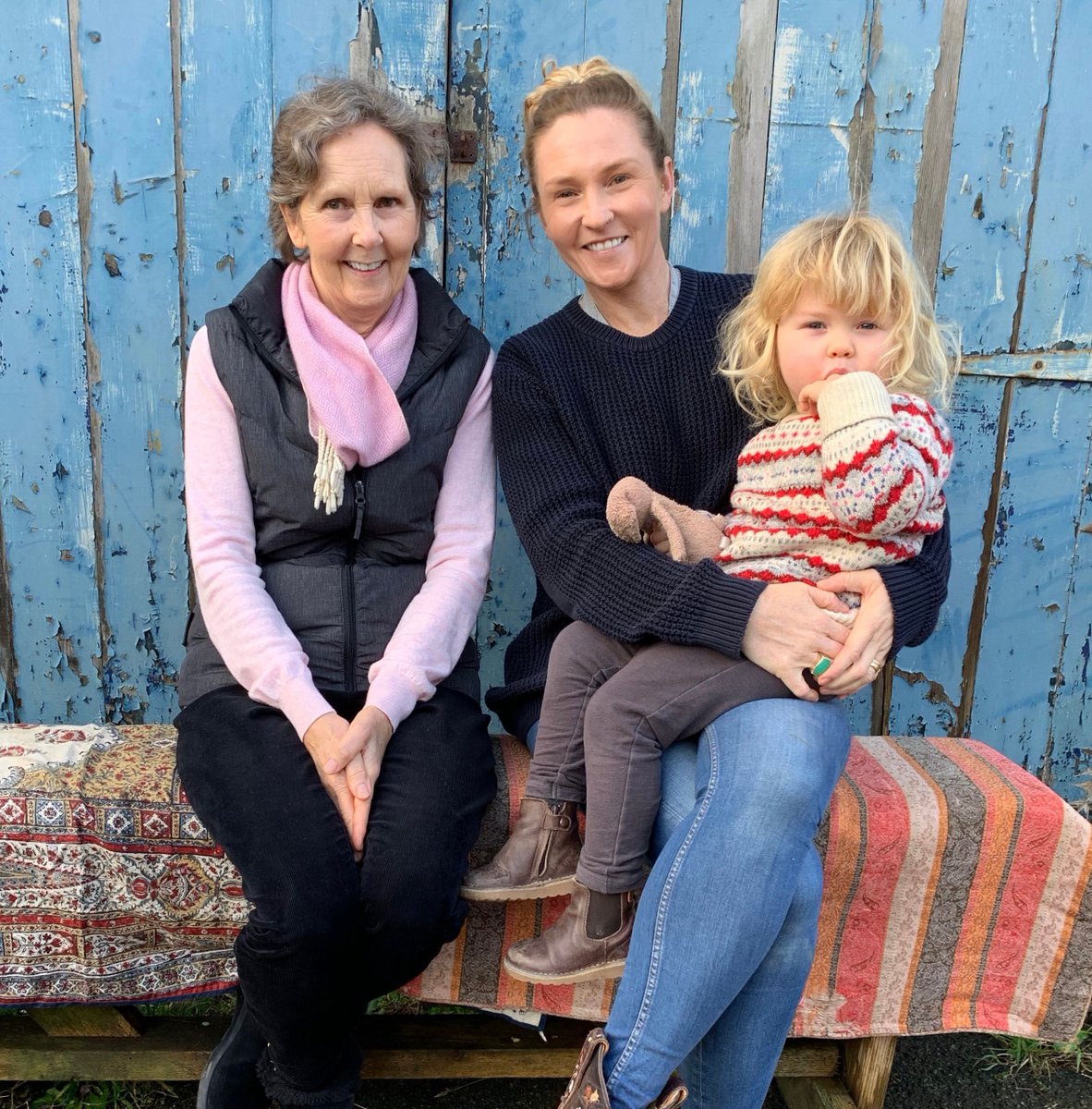 Thank you @craftcourses for the lovely article on our family business. So lovely to read about @clarkeknives and @craftcourses as well. Link below ❤️

buff.ly/320X5O1

Workshops starting again from the end of May

#craftcourses #weavingworkshops #naturaldyeingworkshops