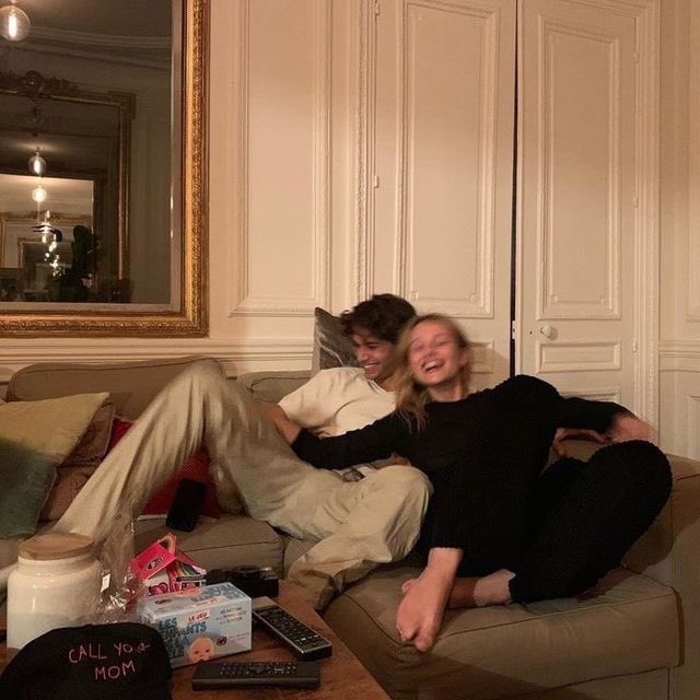 💜

Feliz aniversario, mi <a href="/Broofklyn/">Brooklyn #au</a> ¡gracias por ser la persona que más me hace reír en este mundo! Estar a tu lado estos años ha sido una experiencia maravillosa y me emociona pensar que así será siempre; tú y yo. Amo lo que tenemos, amo nuestra familia, te amo a ti.