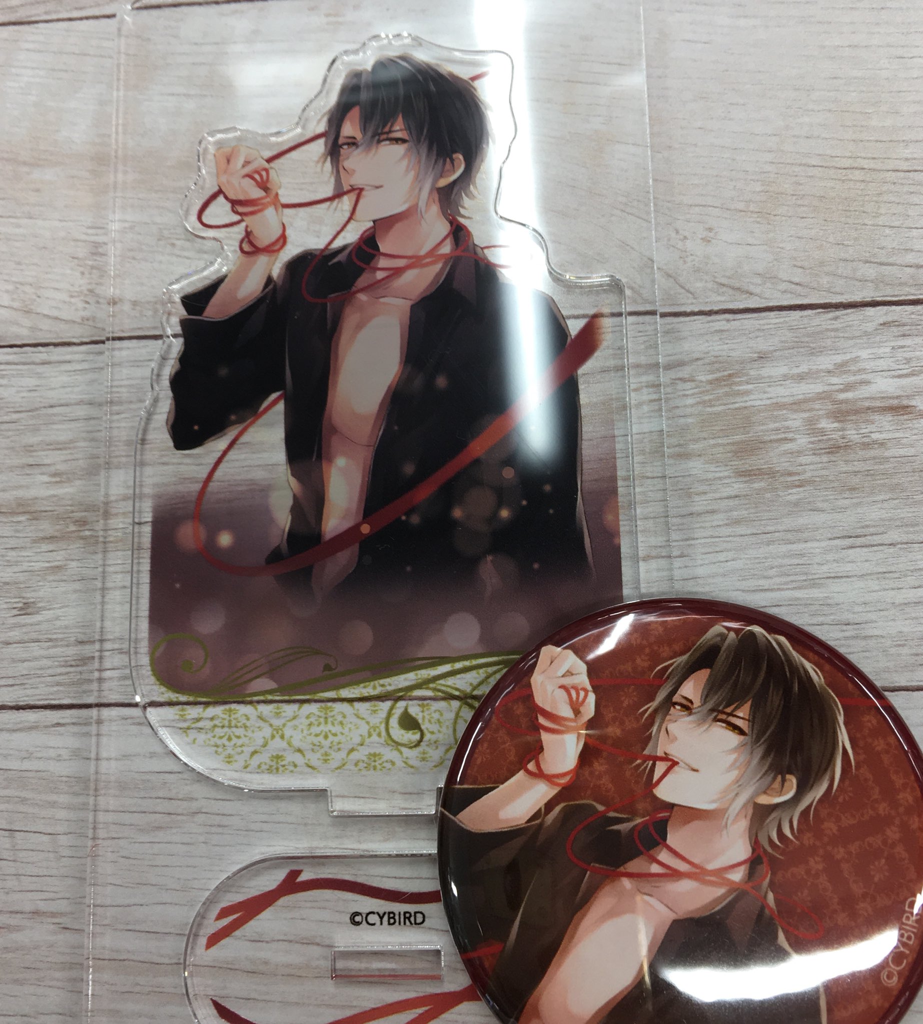 Twitter 上的 K Books乙女館 入荷情報 イケメンヴァンパイア レオナルド ダ ヴィンチさんの缶バッジとアクリルスタンドが入荷しております 赤い糸のイラスト とてもかっこいいです ๑ その他にも イケヴァン グッズ各種展開中です Kbooks