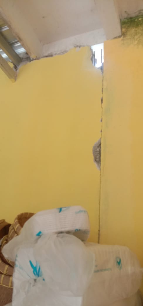 Yaa Alloh rek gempa ukuran 6.8 skalaricthter mengguncang Lumajang malang dan sekitarnya omahku rek ya Allah masih Slamet masio Podo retak