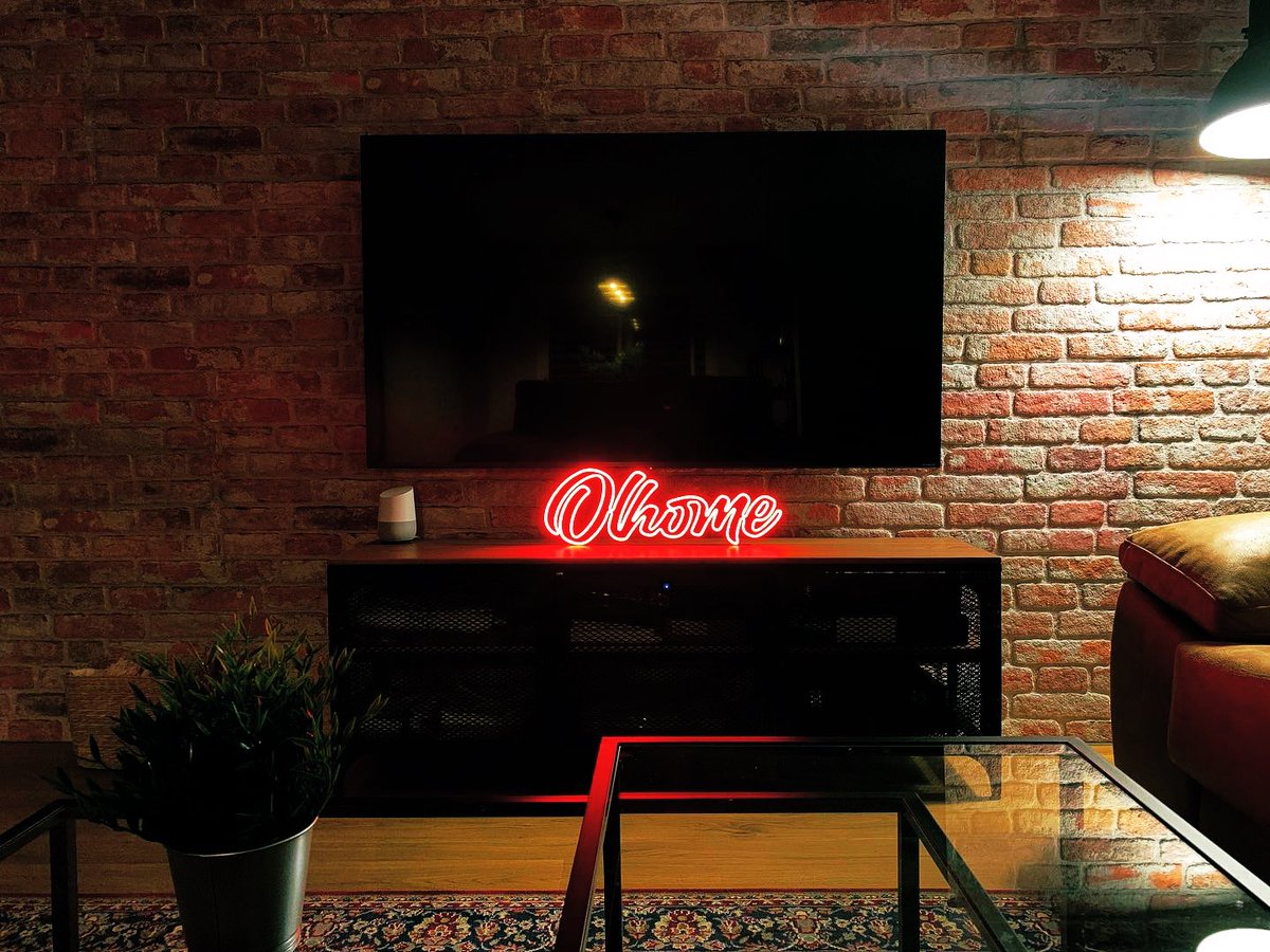 L3DSGO's tweet photo. Nueva casa! Neón nuevo🏠
Nos encanta ver la cara de nuestros clientes cuando lo ven encendido por primera vez!😍 #neon #casanueva https://t.co/fIklE3EC58