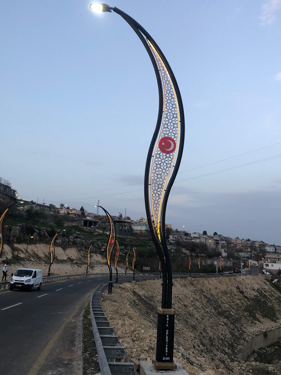 EĞİL BELEDİYESİ / DEKORATİF AYDINLATMA YAPIM İŞİ / 2021

#led #ledlighting #streetlighting #aydinlatma #anatolialed #hakozmuhendislik #diyarbakir #egil