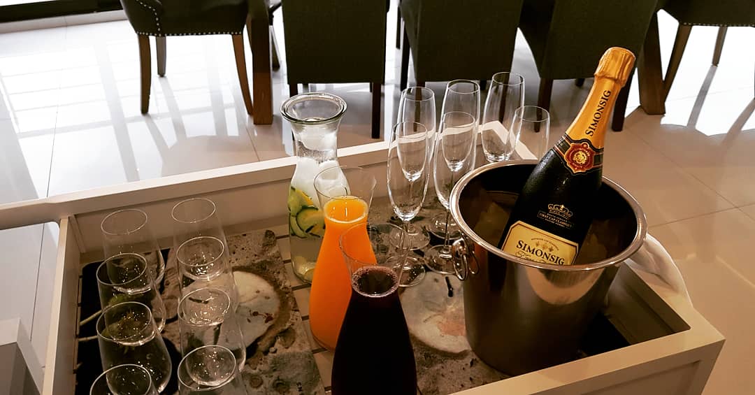 claviemelkbos's tweet photo. The intimate breakfast setting for our special guests this morning 👌
#ClaVieBliss #ClaVieCuisine #capetown #VIPAccommodation #luxurybreakaway
#wedding
#weddingideas
#weddingday
#WeddingGuest
#weddingplanner
#simonsig
#simonsigwines
The Wholistic Co. Spa https://t.co/UzNE1eGk7H