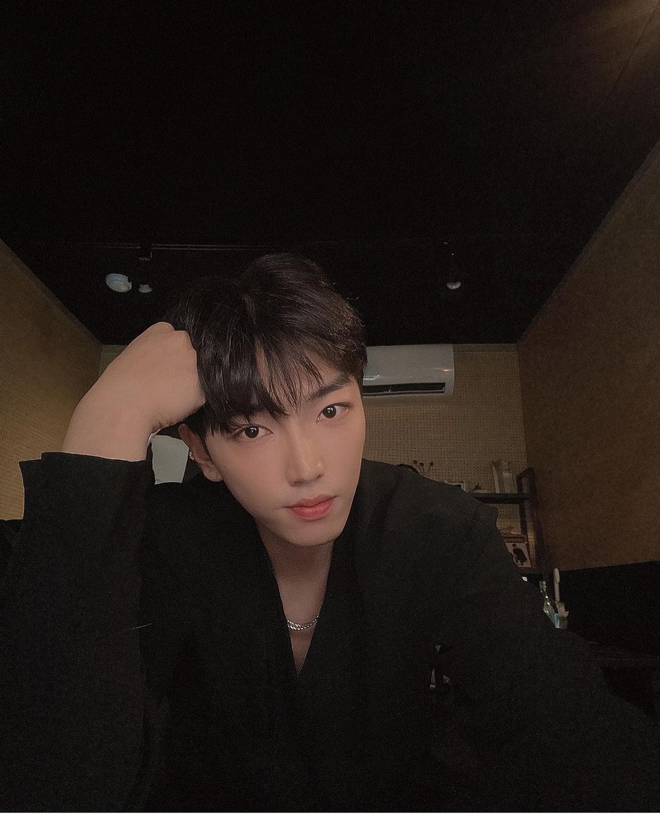 DustinParaguay's tweet photo. 09.04.21 Actualización de Kim Yoon en Instagram:

"Es fin de semana otra vez~
Espero vivir algo nuevo y divertido estos días."

.
.

#DUSTIN #KIMYOON @DST_OFFICIAL_ https://t.co/zHnOlRLPAd