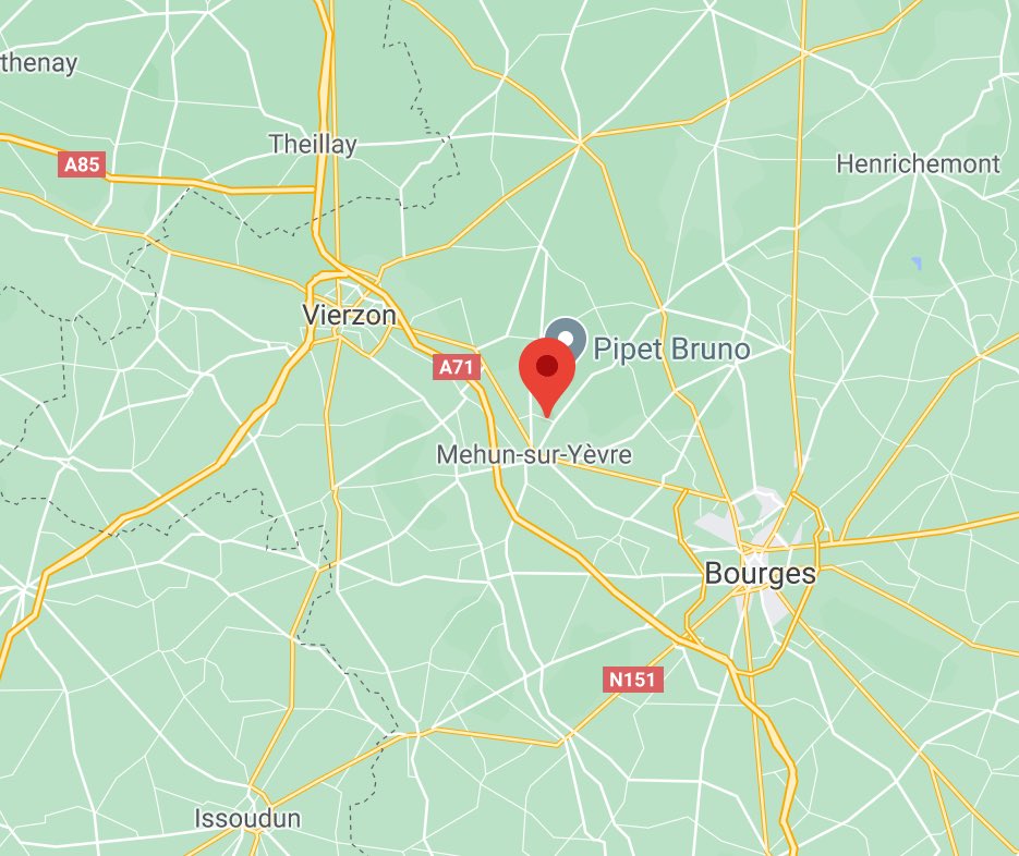 C’est les antennes d’ Alouis dans le Cher.C’est perdu au milieu de la France, mais justement, c’est au milieu de la France, c’est pas pour rien.