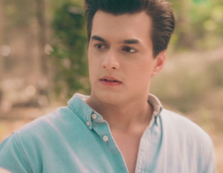 YabikaKaira's tweet photo. #MohsinKhan was Superb here, he Managed to make us Smile &amp; Become Emotional too🙌
With few traces of amusement in Smile, seeing a Dulha struggling like him
&amp;then His wistful smile &amp; bcz that Moment is Just a "Memory", which he can't re-live w/o Naira😭💔
🙌🙌
@momo_mohsin #yrkkh https://t.co/pUR5ocO0Ch