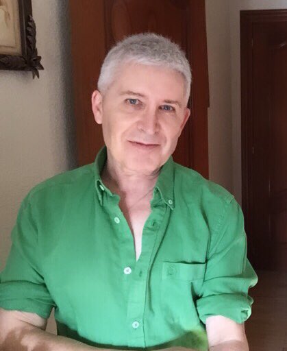 javier_depecos's tweet photo. Hoy pongo un poquito de color verde en mi vida, para llenar el espacio de alegría.
#FelizSabado #OsQuierooo #GiraDeCerca #TeatroCofidisAlcazarDeMadrid #13DeMayo https://t.co/3Wx1lYZqbJ