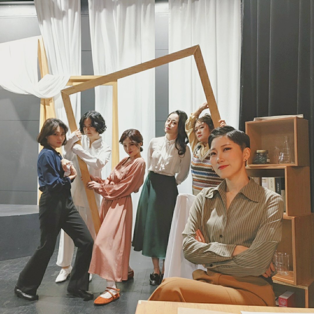 #창작집단DDO #그럼에도불구하고

4월 10일 낮, 그린우드 연구소.
 
뮤지컬 <그럼에도 불구하고>
2021.04.02~2021.04.11
가나의 집 열림홀