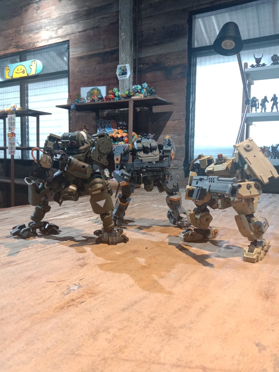 Rattapoom_K's tweet photo. My works are now on display at Old Town Gallery at Man Sri intersection, Bangkok. Come check it out! 

#3Dprinting #actionfigure https://t.co/w7qQ0yJ3TI