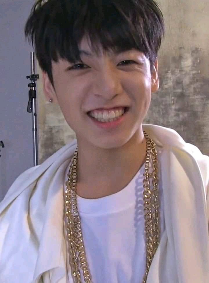 Soni04462091's tweet photo. I vote #BTSARMY for #BestFanArmy at #HeartAwards @BTS_twt https://t.co/pnzVqrbqEL
