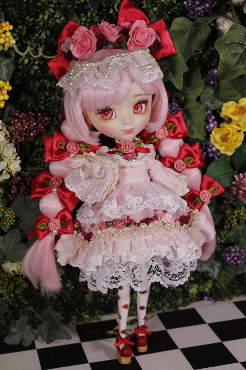 luchadoll_niiga's tweet photo. お願いグルーヴさん！！！
The secret garden of Rose Witchちゃんの色違い出してください！！青薔薇バージョンもすっっっごくかわいいと思います！！！（心の叫び）

#プーリップ 
#Pullip https://t.co/h68JN10vuz