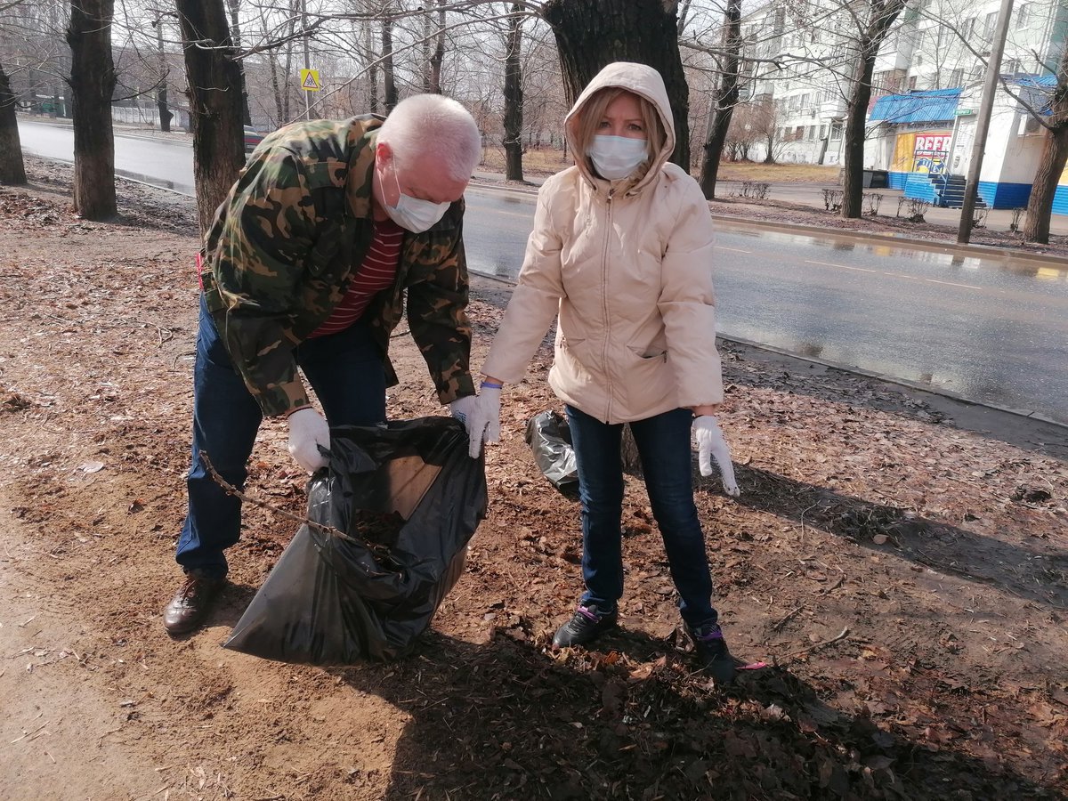 Сегодня 10.04.21 провели первый апрельский субботник на территории микрорайона 24Ц. Потрудились во благо чистоты и порядка нашего любимого #Тольятти
Спасибо огромное за активность  жителям, коллегам и председателю ТОС 20