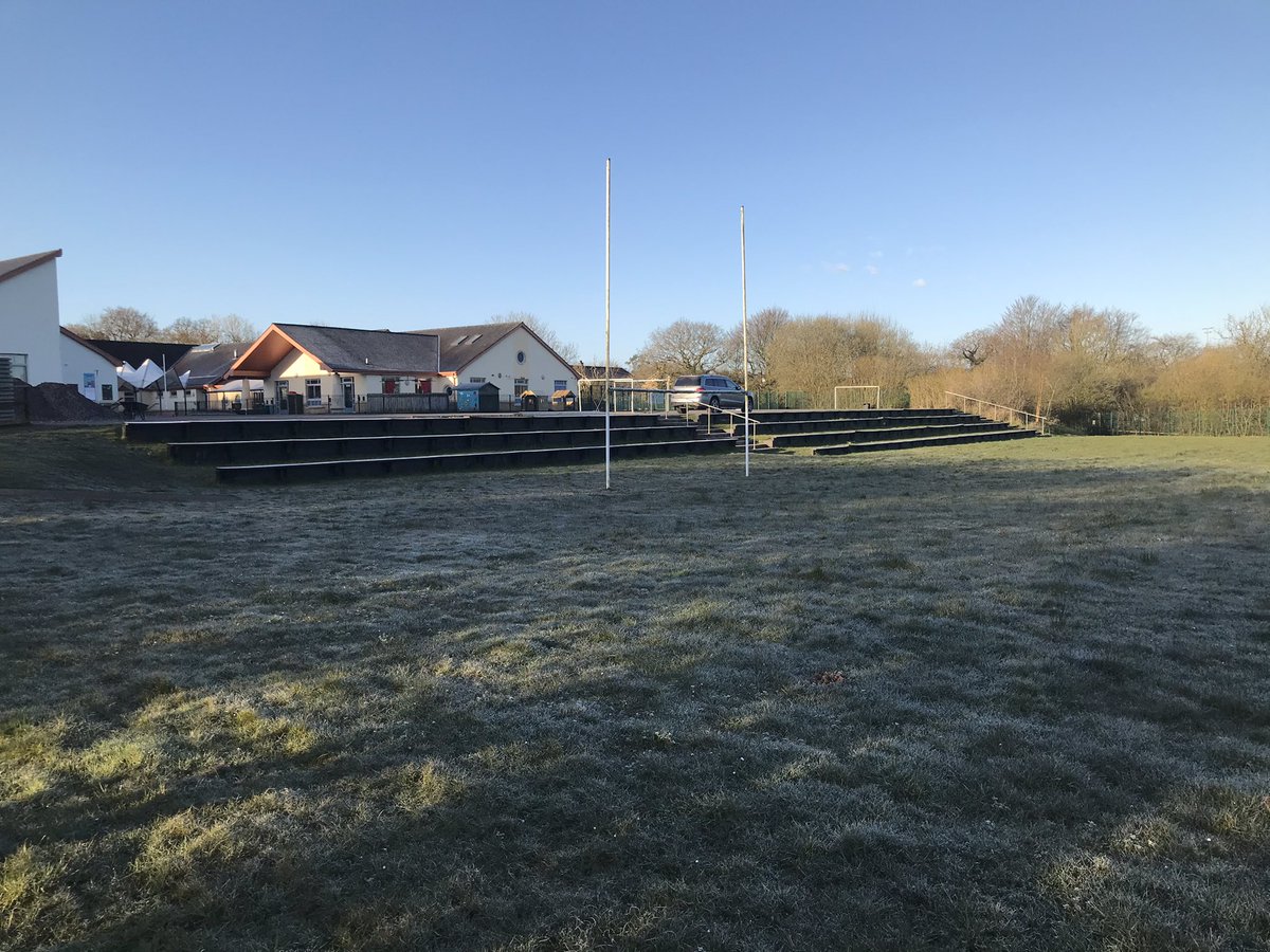 Big shout and thank you to DP Building Supplies, GD Harries, Simon Fussel and Dai Howell Plant for donating all the materials and equipment to do the job