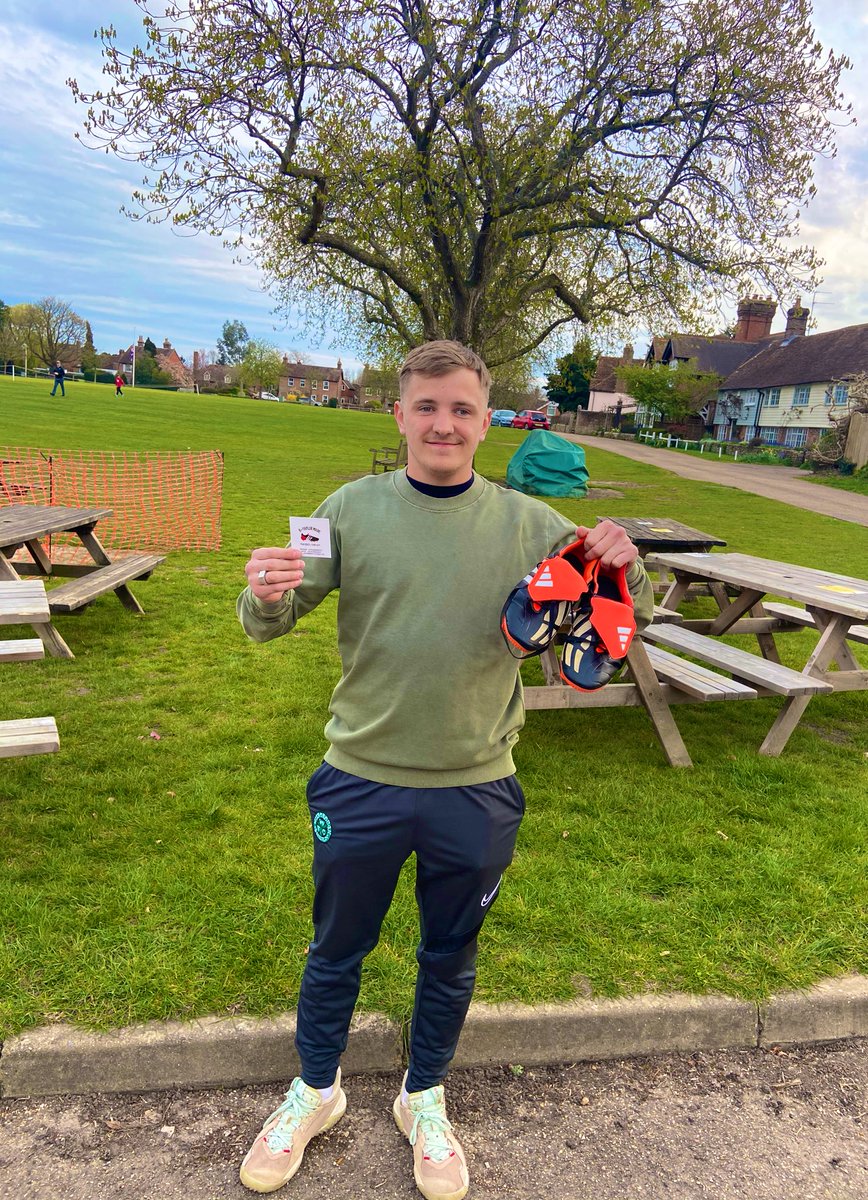 RTaylorMadeBoot's tweet image. Well that didn’t take long! 💸

Adidas Predator Mania 2016 Remakes flew off the shelf and i am not surprised with how it looks 🔥🤯 

Local drop to West Sussex as well 🤟

Enjoy the history @RonnieGeddes 🔥❤️🖤❤️