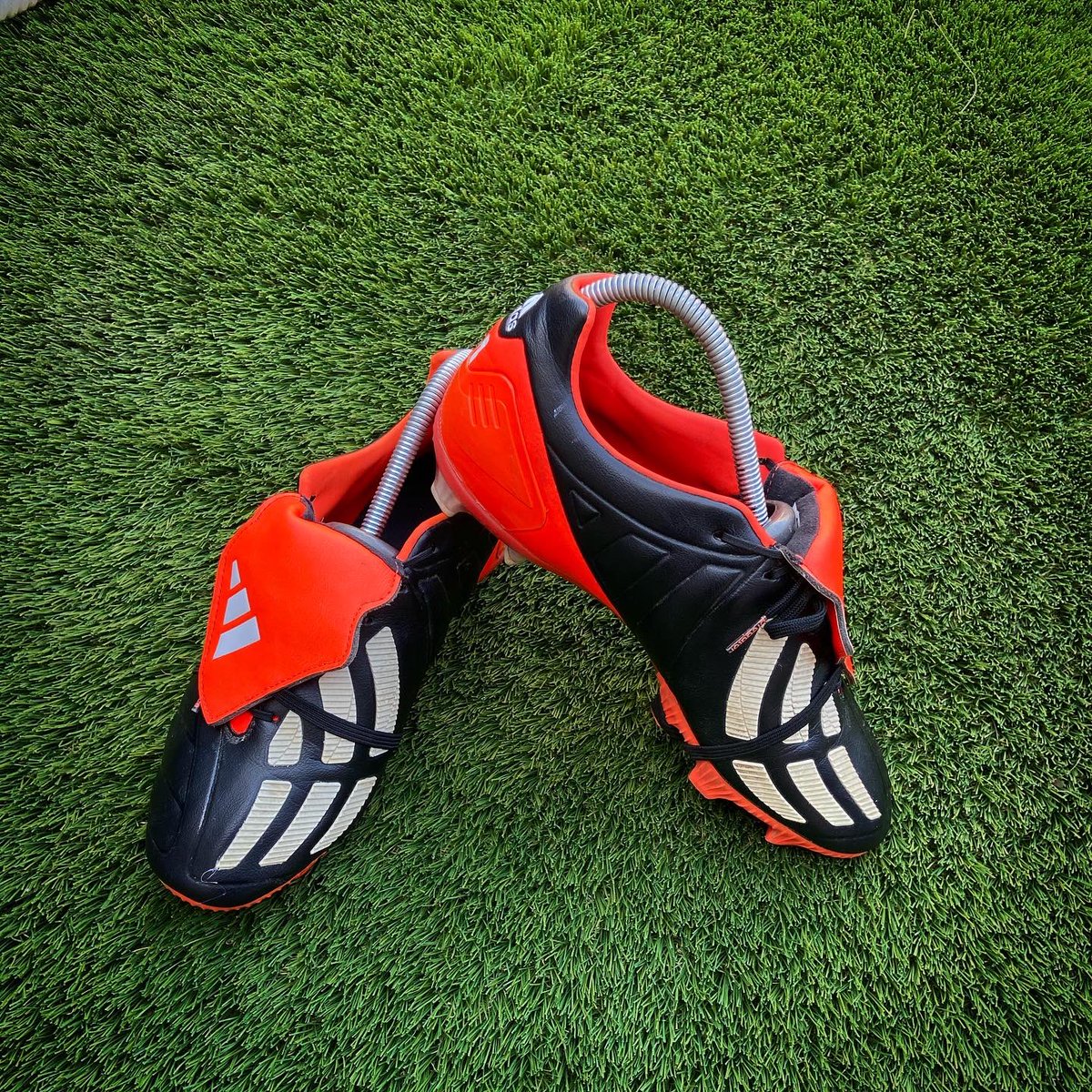 RTaylorMadeBoot's tweet image. Well that didn’t take long! 💸

Adidas Predator Mania 2016 Remakes flew off the shelf and i am not surprised with how it looks 🔥🤯 

Local drop to West Sussex as well 🤟

Enjoy the history @RonnieGeddes 🔥❤️🖤❤️